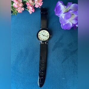 ✨NEW NWOT Elegant Black Classic faux Leather Strap Watch